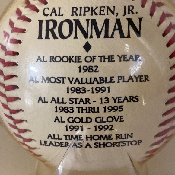 CAL RIPKEN JR COMMEMORATIVE BASEBALL - Picture 10 of 13
